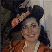 Cualquier persona que quiera aprender musico perfeccionar su técnica vocal, o superar exámenes oficiales de grado medio o superior